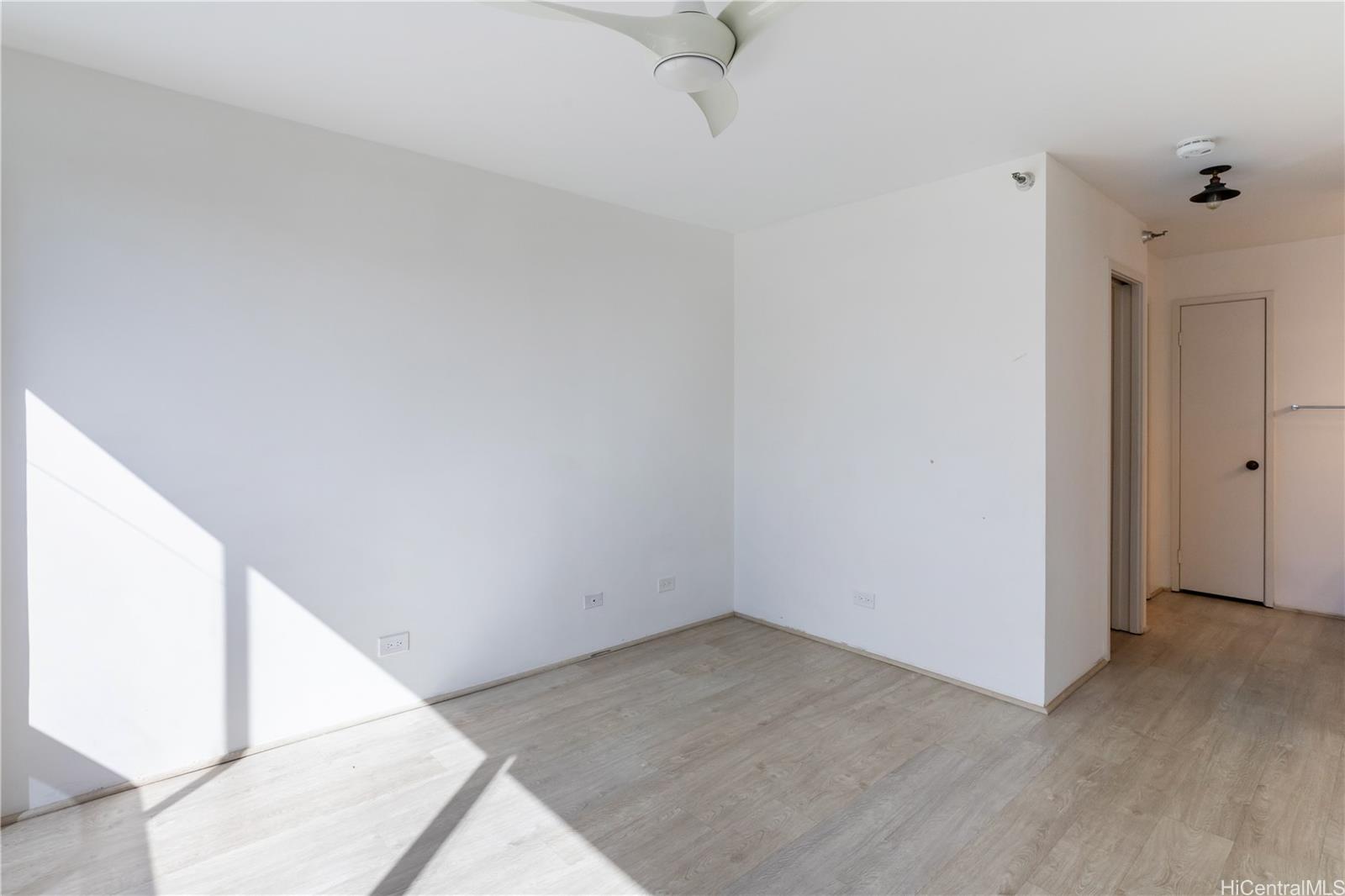 Royal Capitol Plaza condo # 603, Honolulu, Hawaii - photo 11 of 25