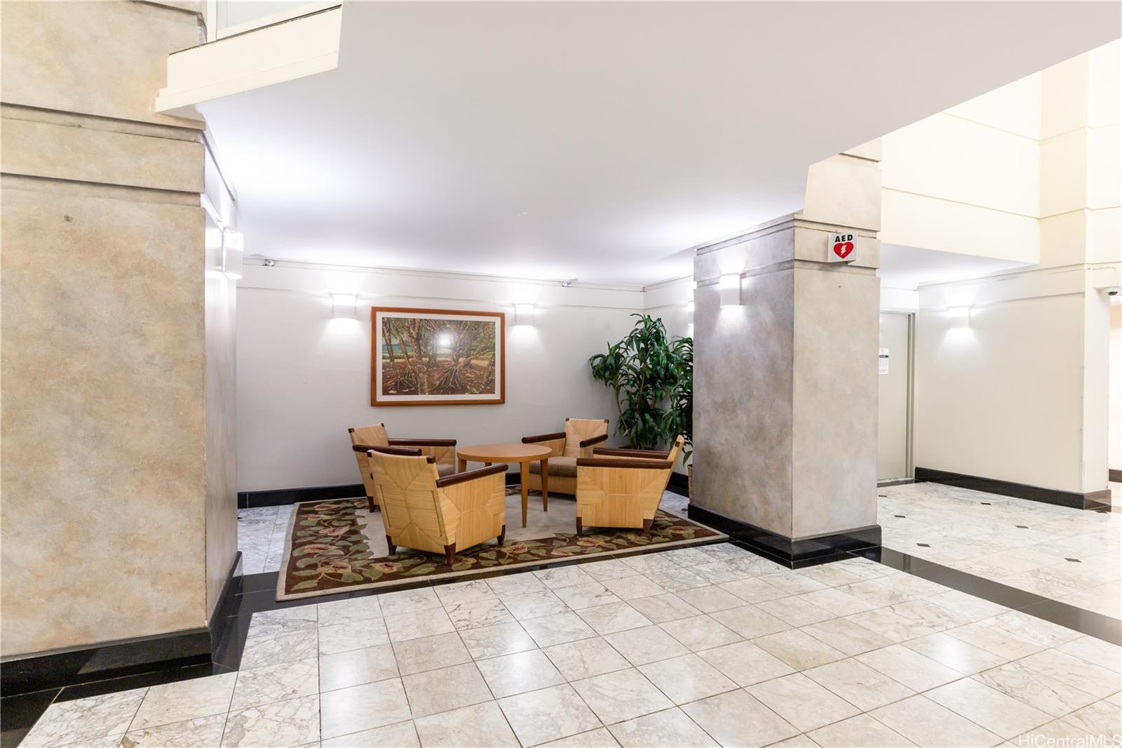 Royal Capitol Plaza condo # 603, Honolulu, Hawaii - photo 19 of 25