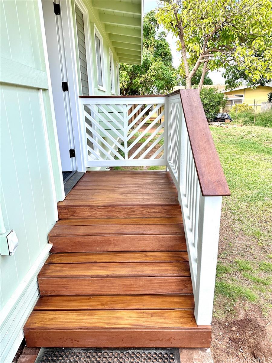 87-861  Waapuhi Street Maili, Leeward home - photo 3 of 12