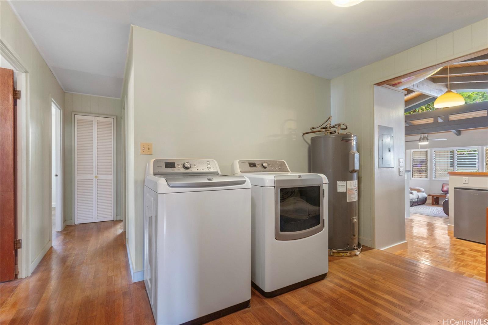 87-866  Hakeakea Street Maili, Leeward home - photo 11 of 21