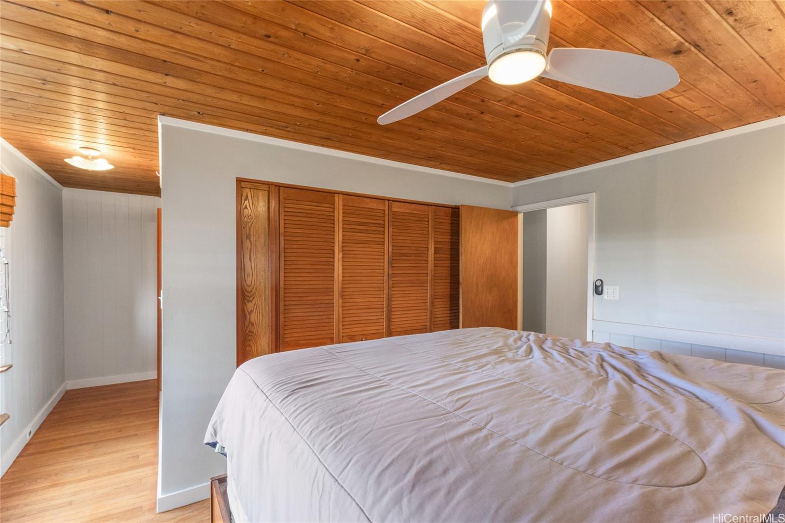 87-866  Hakeakea Street Maili, Leeward home - photo 13 of 21