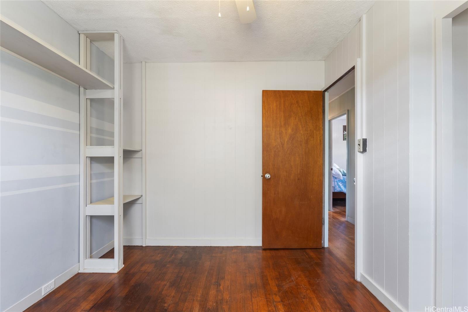 87-866  Hakeakea Street Maili, Leeward home - photo 19 of 21