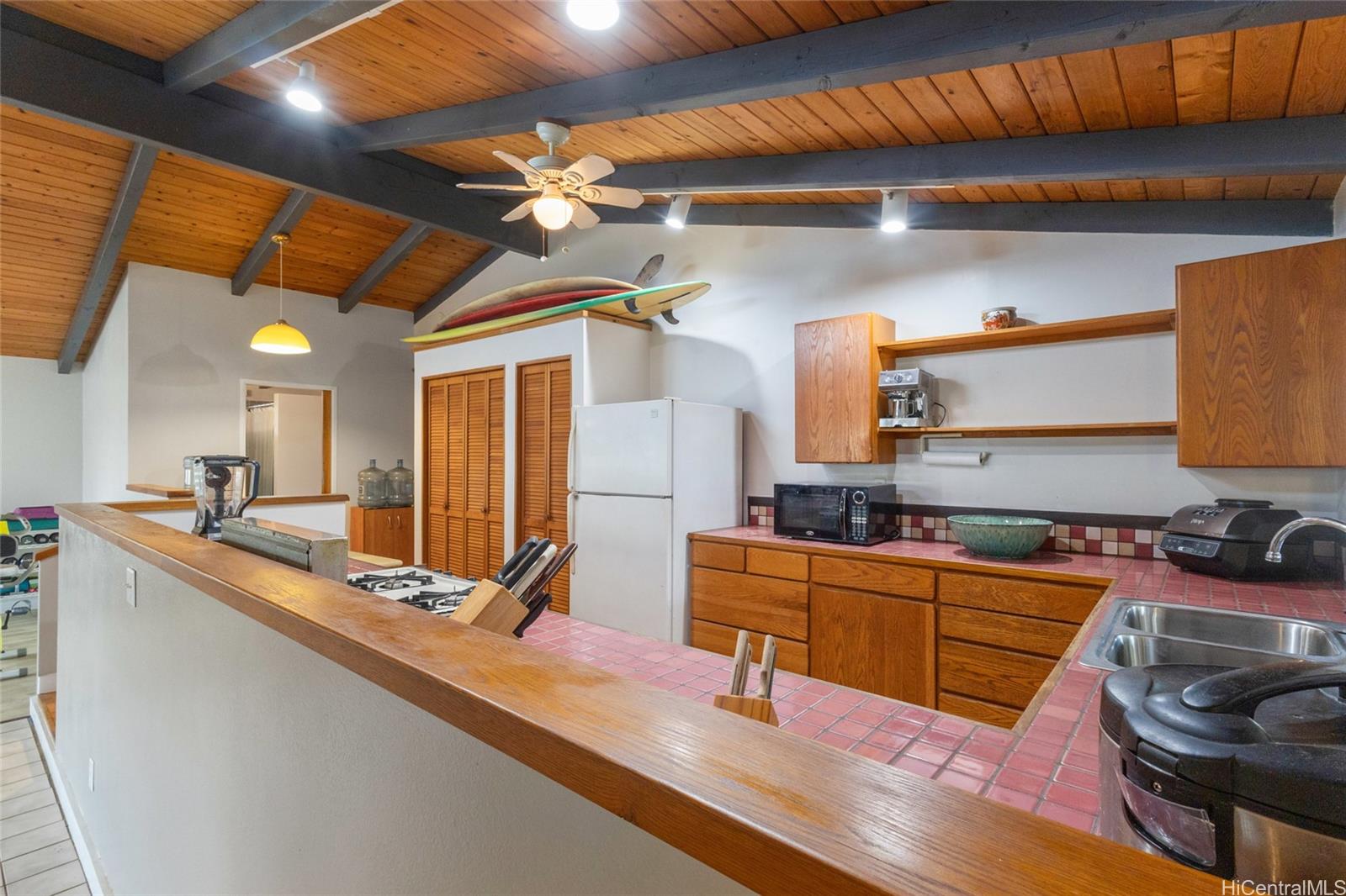 87-866  Hakeakea Street Maili, Leeward home - photo 9 of 21