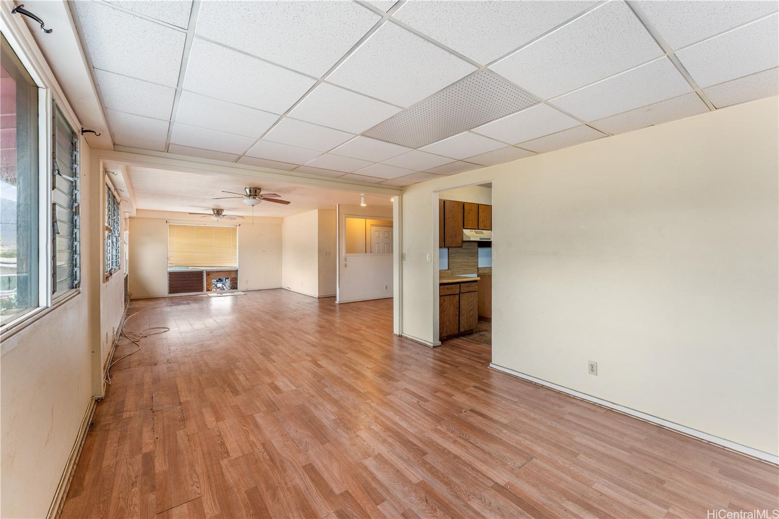 87-909  Hookele Place Maili, Leeward home - photo 10 of 25