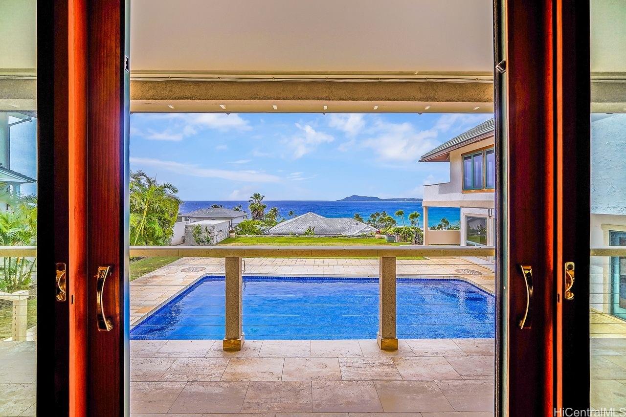 88  Lumahai Street Koko Kai, Hawaii Kai home - photo 14 of 25