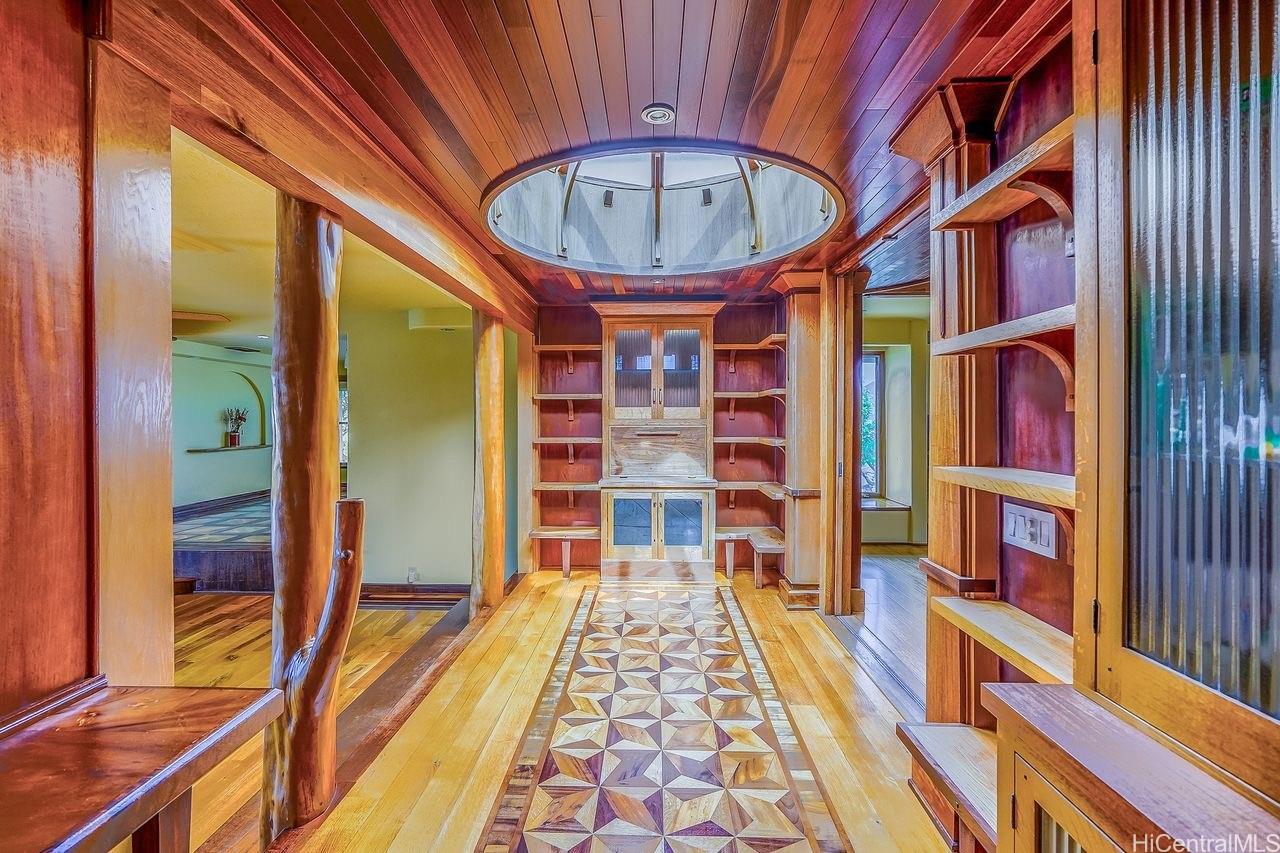 88  Lumahai Street Koko Kai, Hawaii Kai home - photo 8 of 25