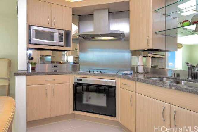 Hawaiki Tower condo # 1508, Honolulu, Hawaii - photo 5 of 15