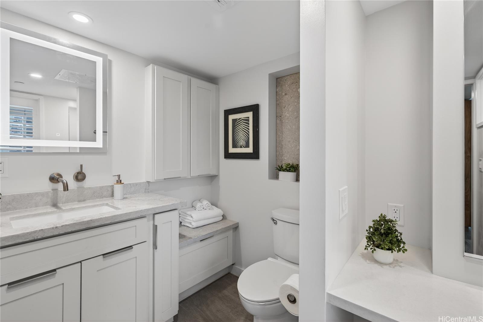 Hawaiki Tower condo # 1811, Honolulu, Hawaii - photo 15 of 25