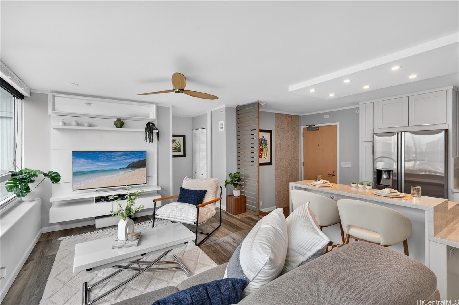 Hawaiki Tower condo # 1811, Honolulu, Hawaii - photo 7 of 25