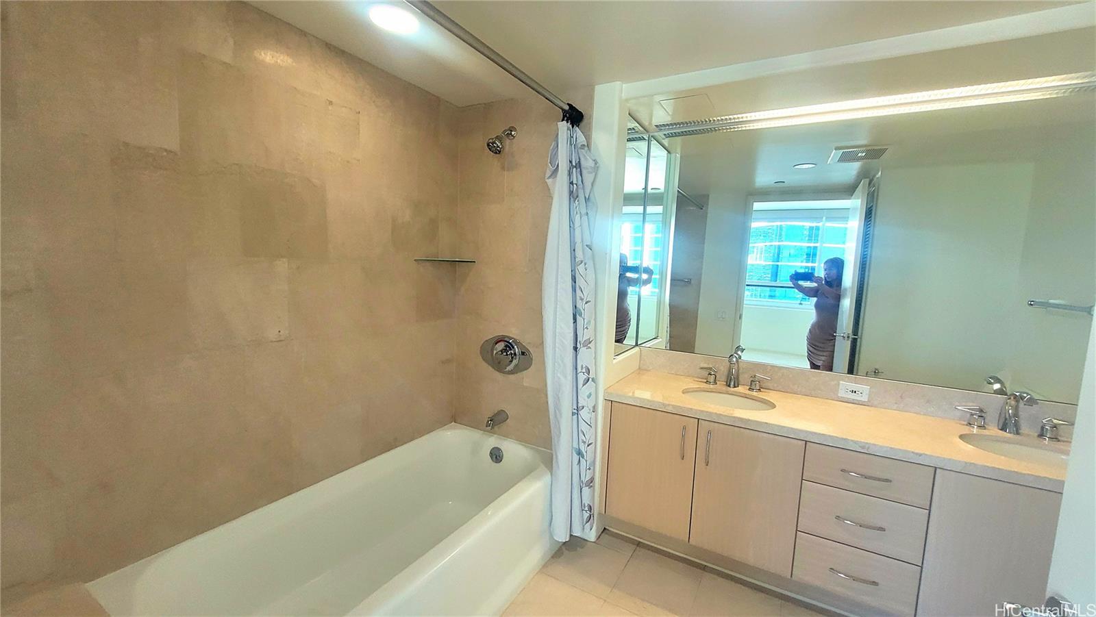 88 Piikoi Street Honolulu - Rental - photo 6 of 21