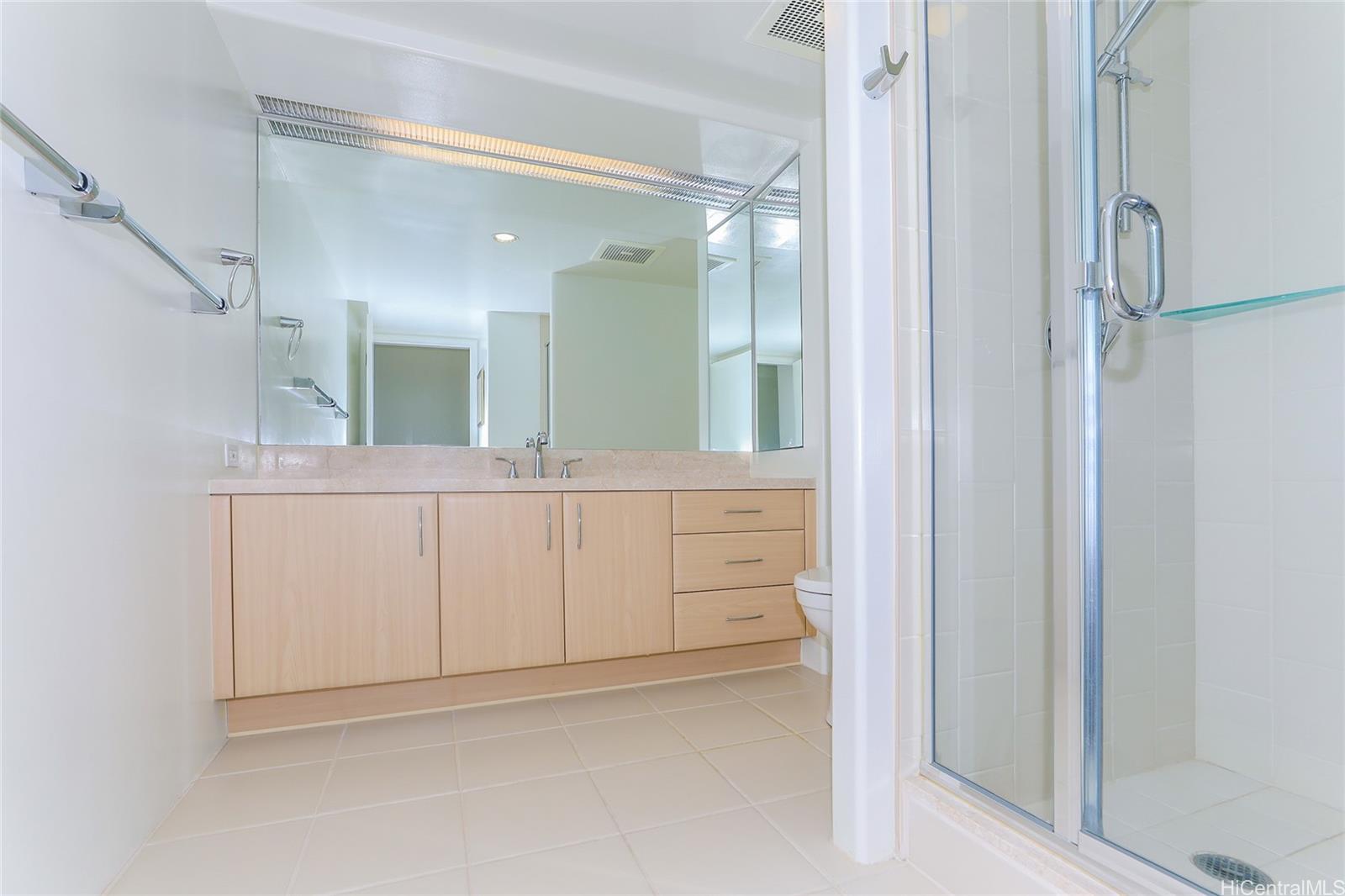 Hawaiki Tower condo # 2009, Honolulu, Hawaii - photo 16 of 25