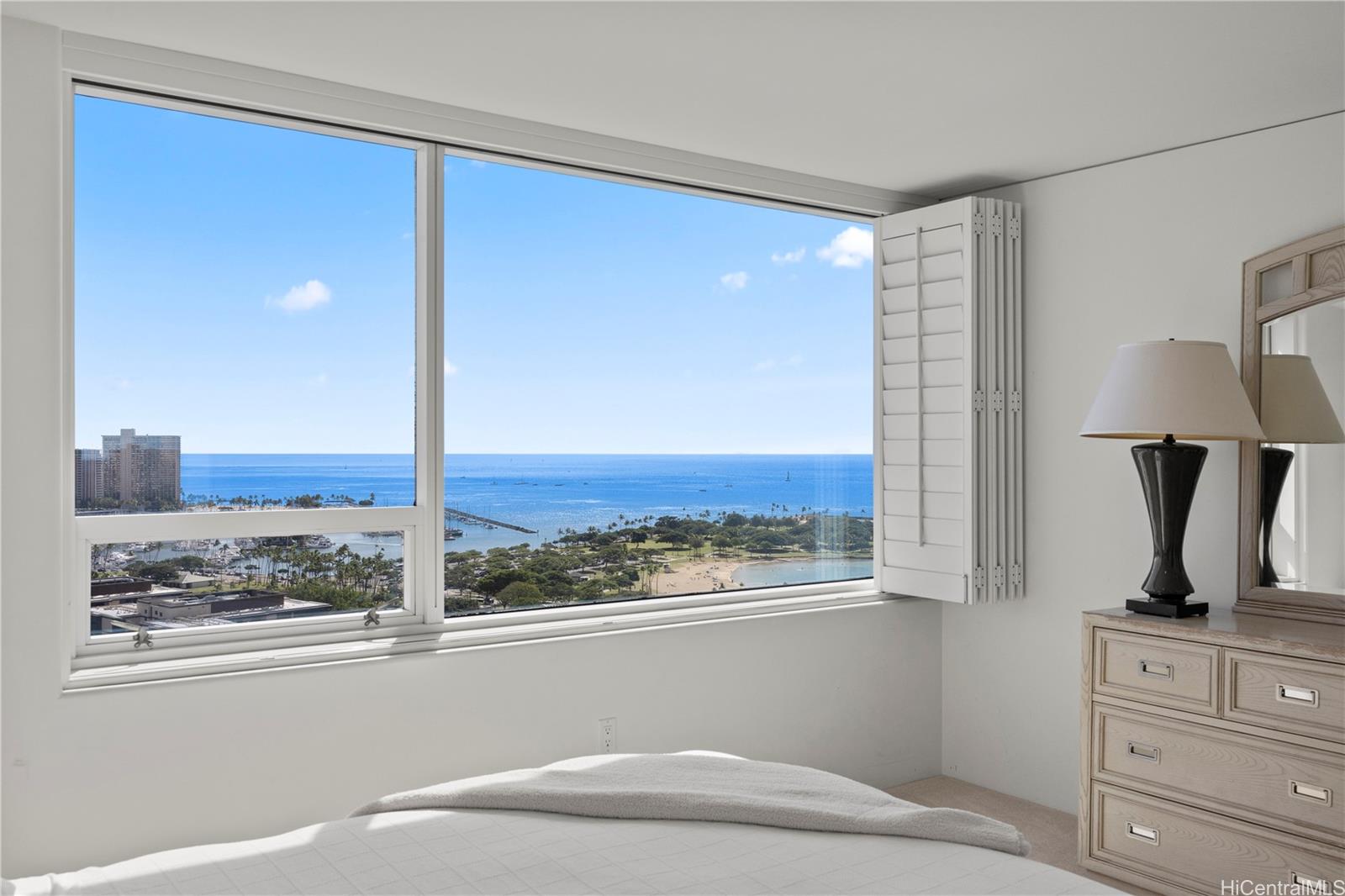 Hawaiki Tower condo # 2707, Honolulu, Hawaii - photo 13 of 23