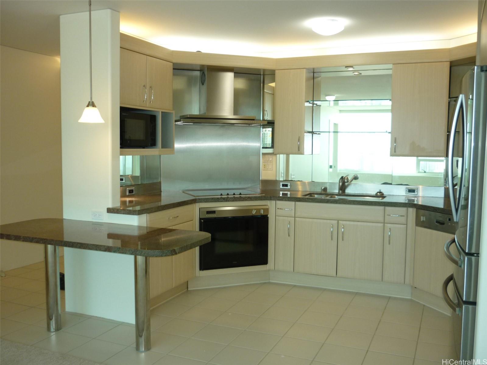 88 Piikoi Street Honolulu - Rental - photo 2 of 22