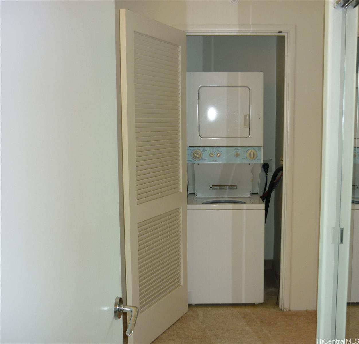 88 Piikoi Street Honolulu - Rental - photo 11 of 22