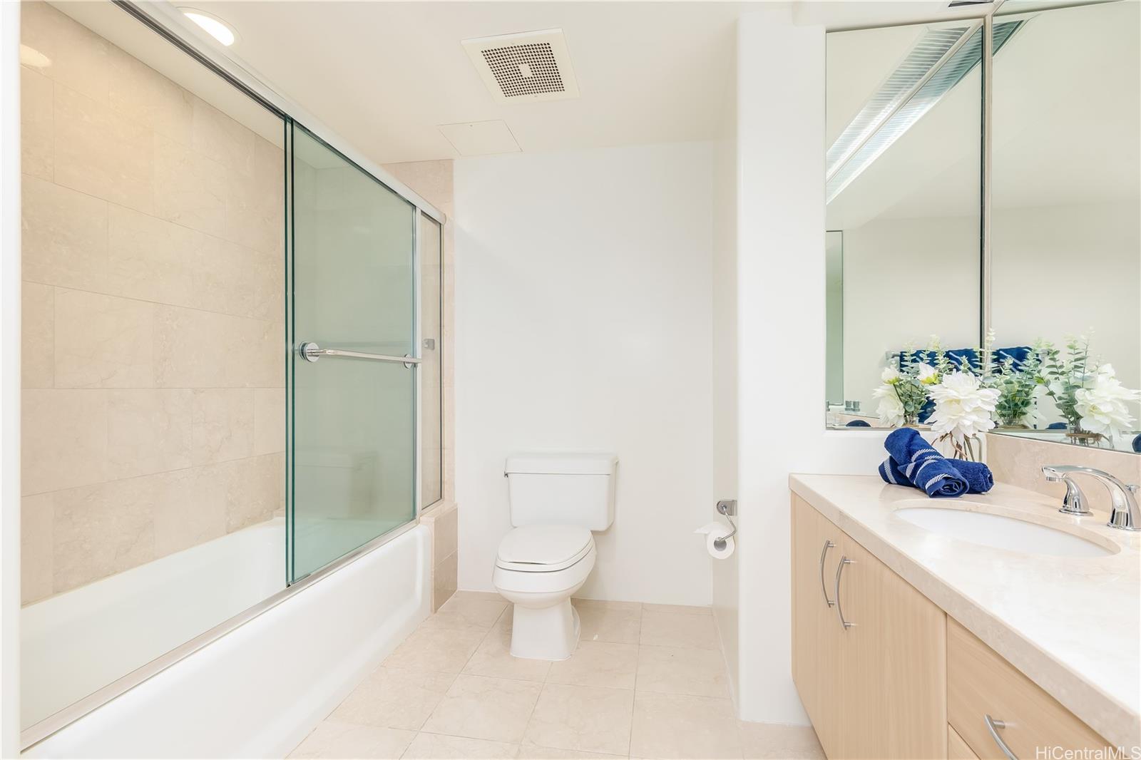 Hawaiki Tower condo # 3109, Honolulu, Hawaii - photo 17 of 25