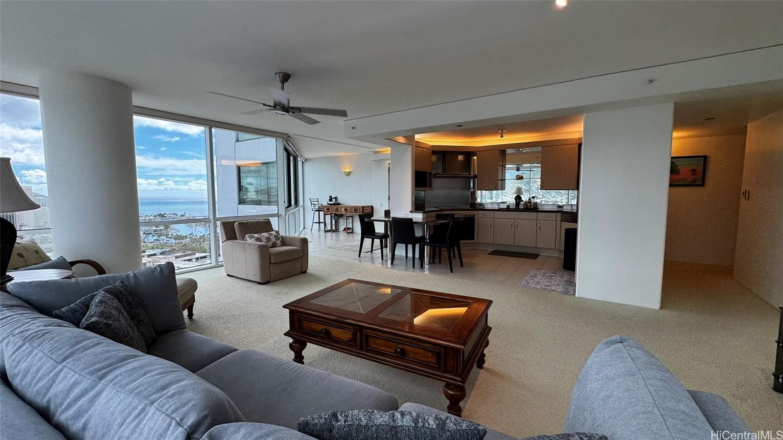 88 Piikoi St Honolulu - Rental - photo 2 of 13