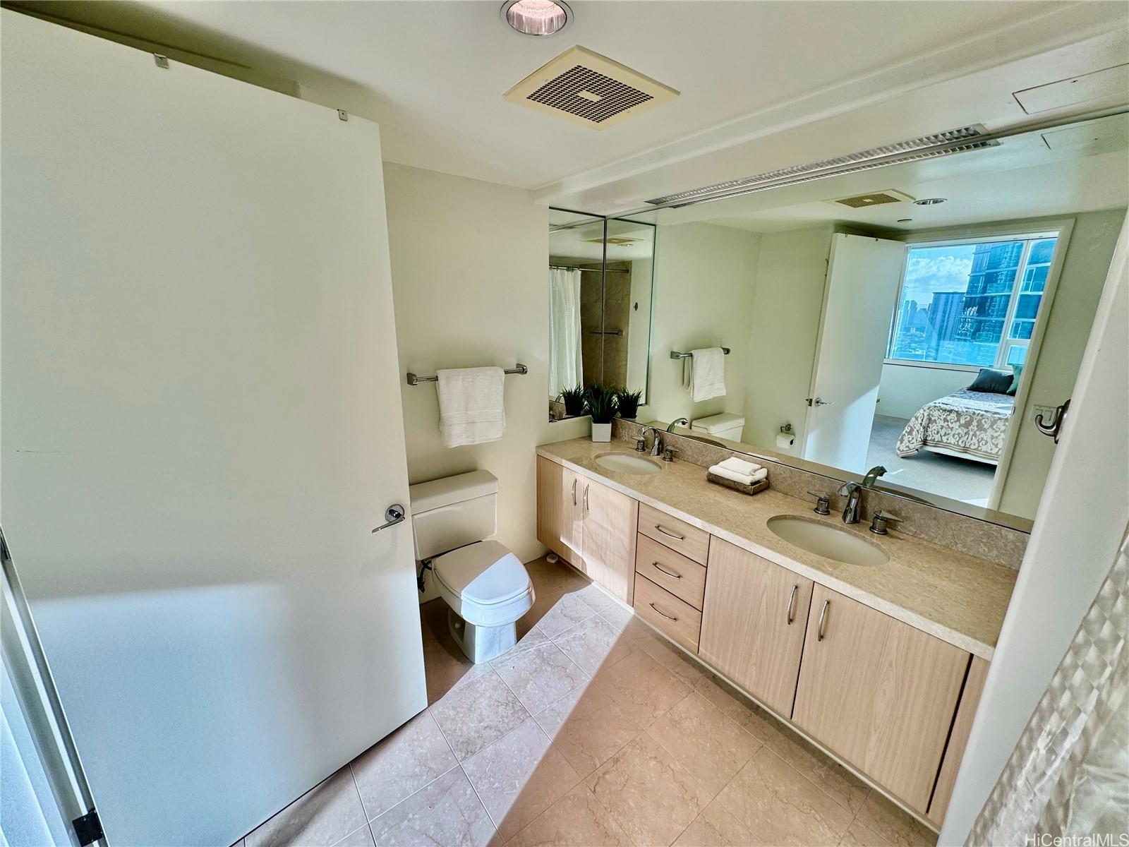 Hawaiki Tower condo # 3410, Honolulu, Hawaii - photo 15 of 25