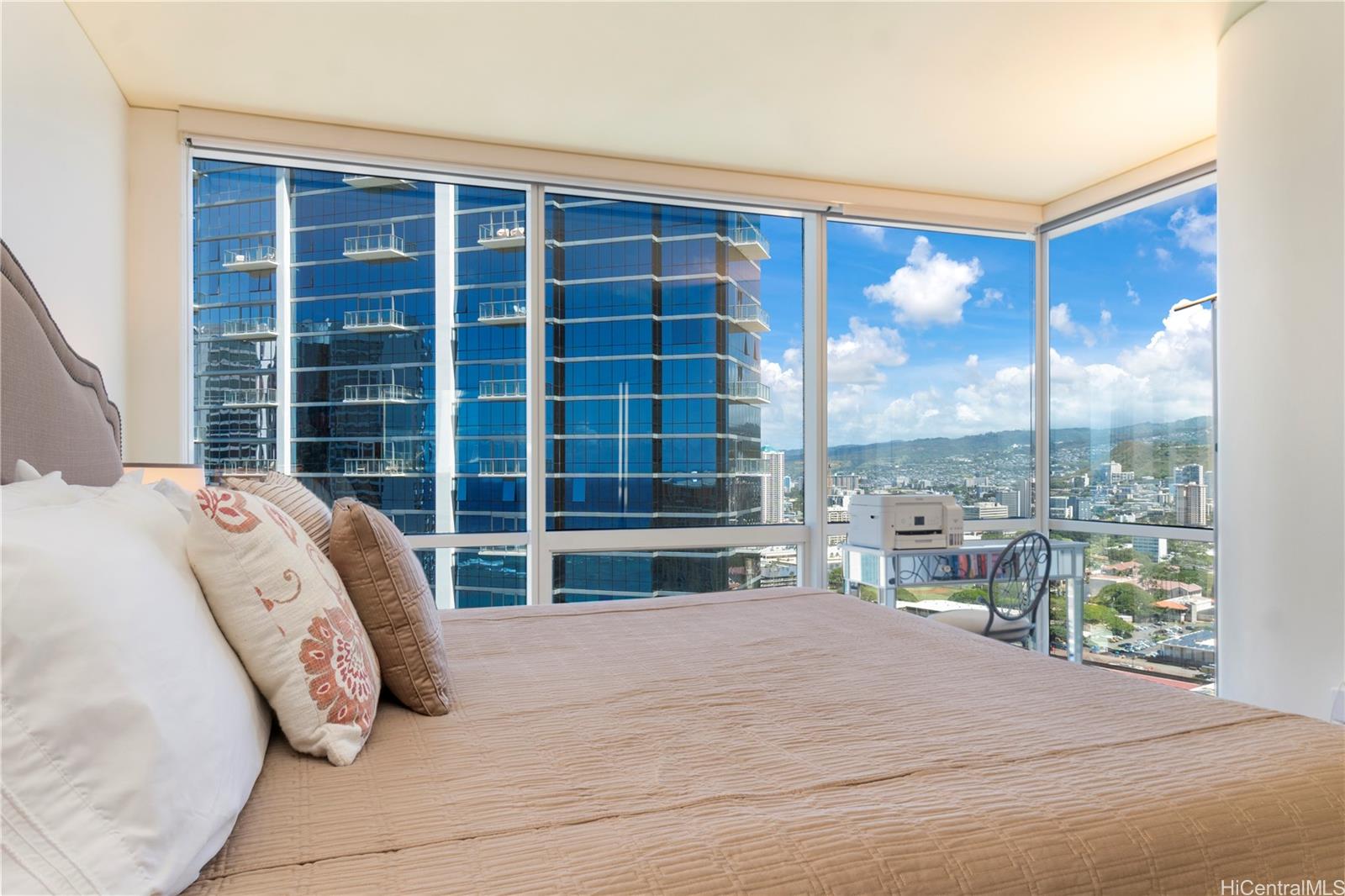 Hawaiki Tower condo # 3509, Honolulu, Hawaii - photo 14 of 25