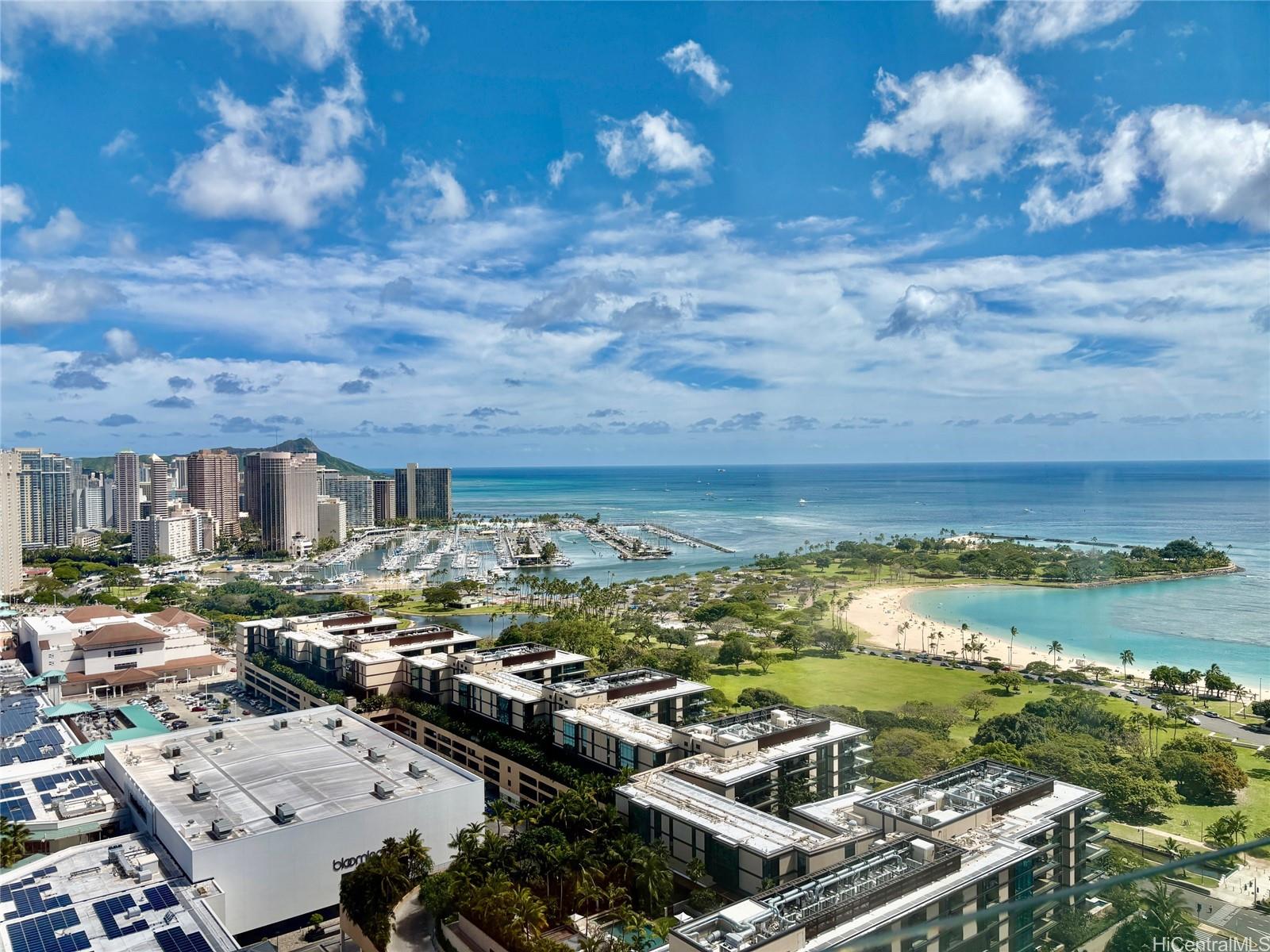 88 Piikoi Street Honolulu - Rental - photo 2 of 20