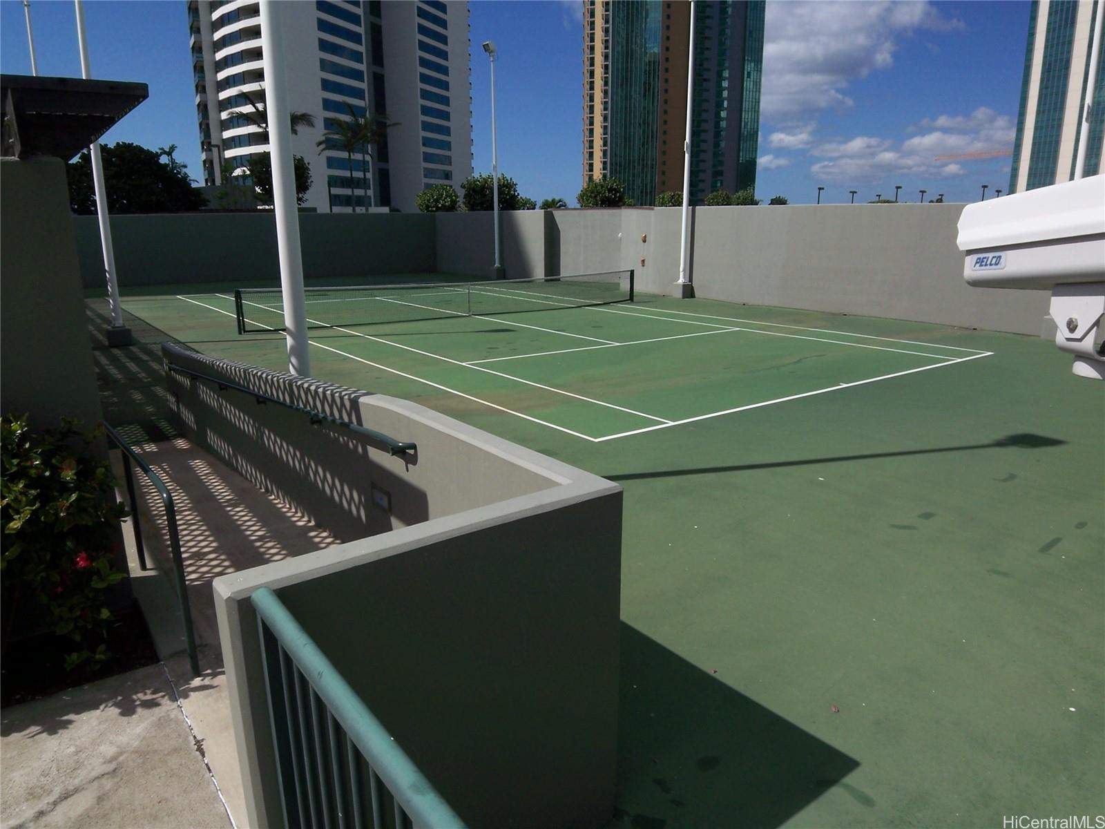 88 Piikoi St Honolulu - Rental - photo 3 of 11
