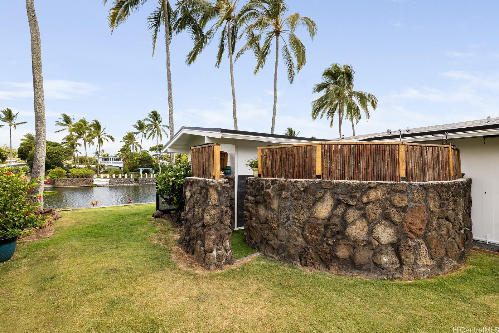880  Akiu Place Enchanted Lake, Kailua home - photo 12 of 25