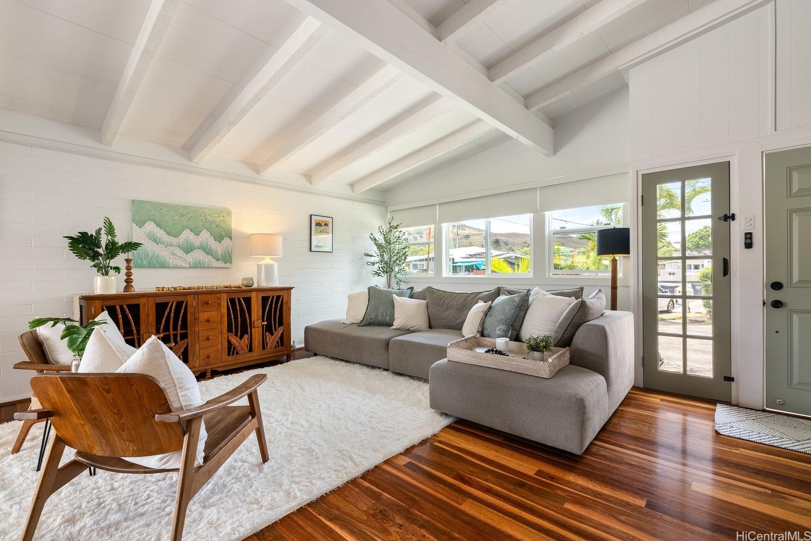 880  Akiu Place Enchanted Lake, Kailua home - photo 3 of 25