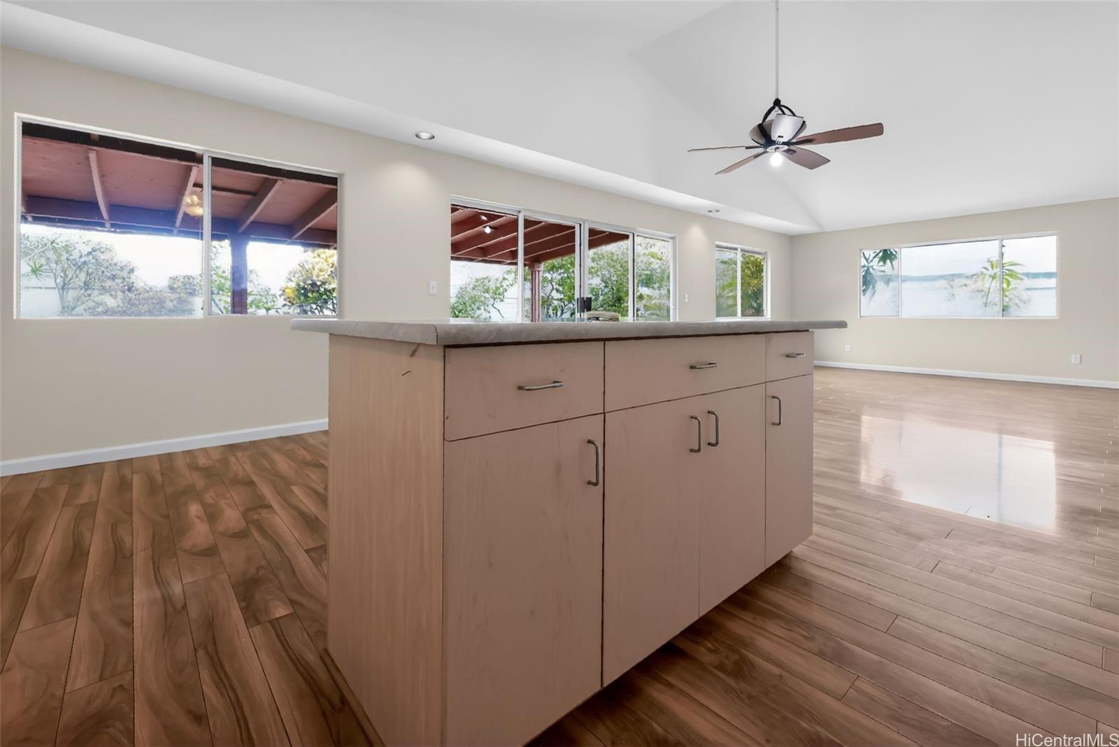 886  Mahealani Street Makawao, Maui home - photo 12 of 25