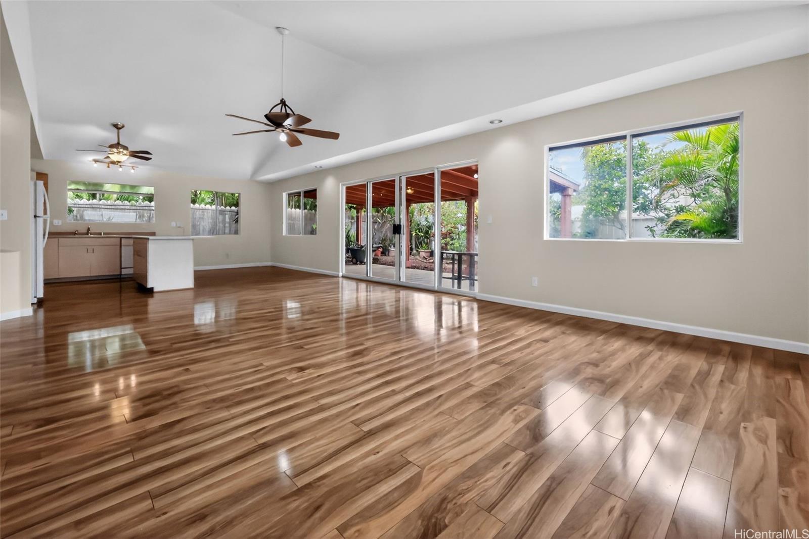 886  Mahealani Street Makawao, Maui home - photo 6 of 25