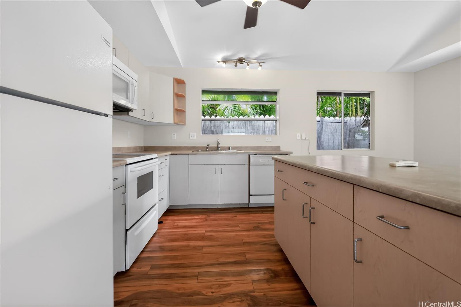 886  Mahealani Street Makawao, Maui home - photo 10 of 25