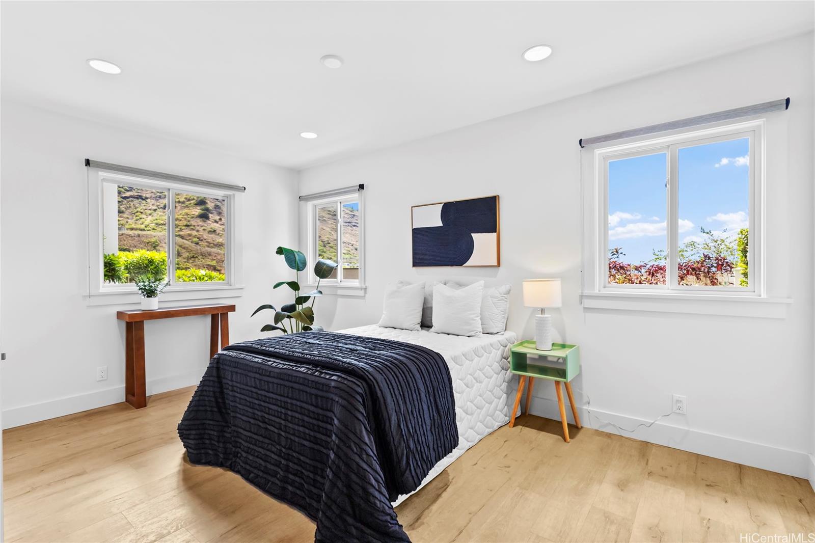 888  Ahuwale Street Aina Haina Area, Diamond Head home - photo 11 of 24