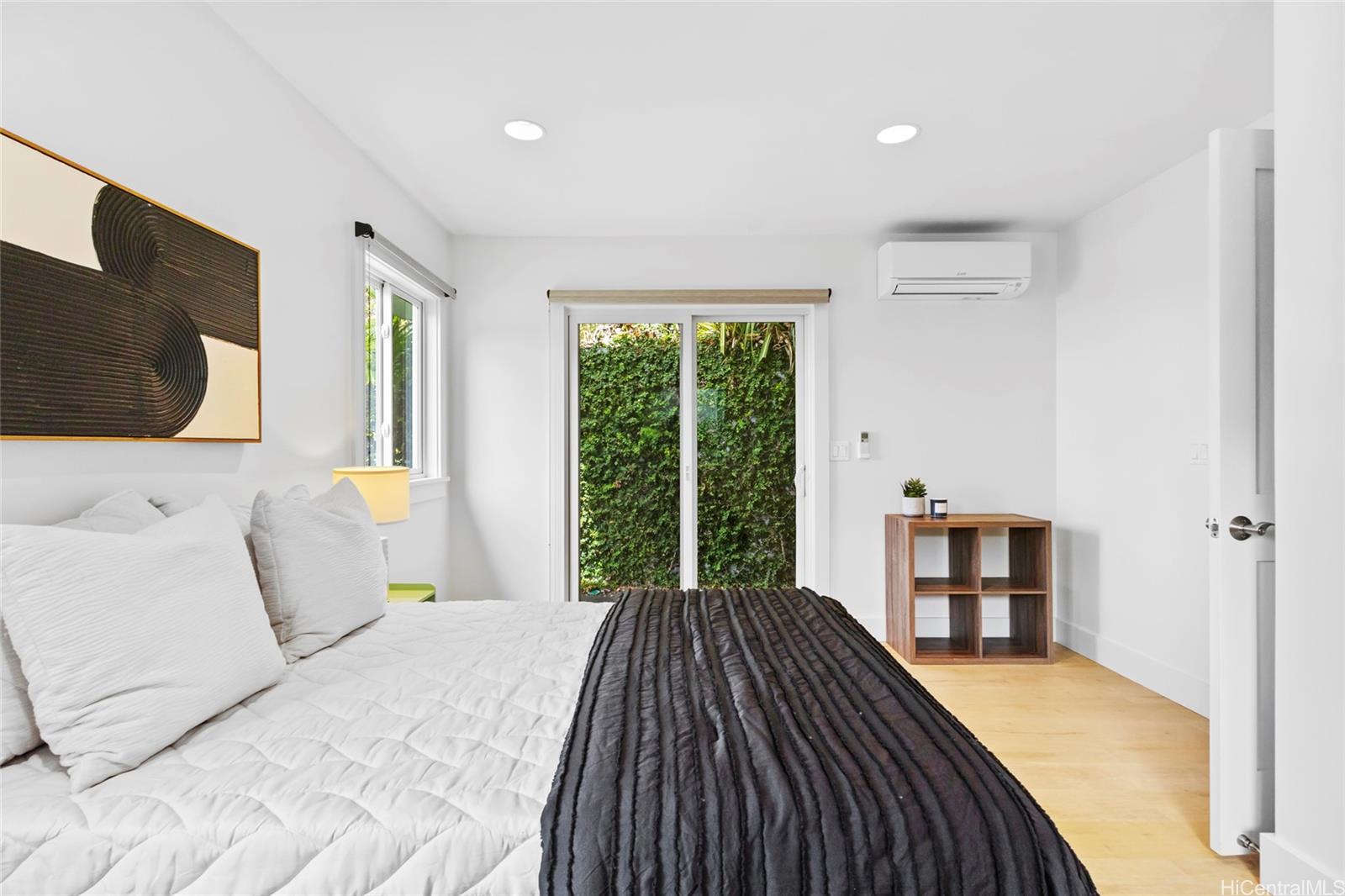 888  Ahuwale Street Aina Haina Area, Diamond Head home - photo 12 of 24