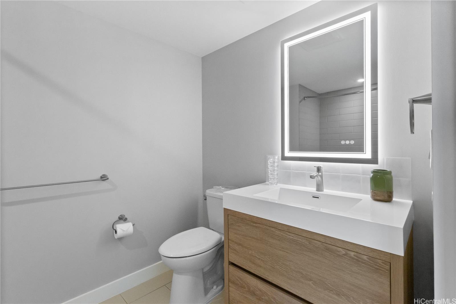 Symphony Honolulu condo # 1511, Honolulu, Hawaii - photo 15 of 24