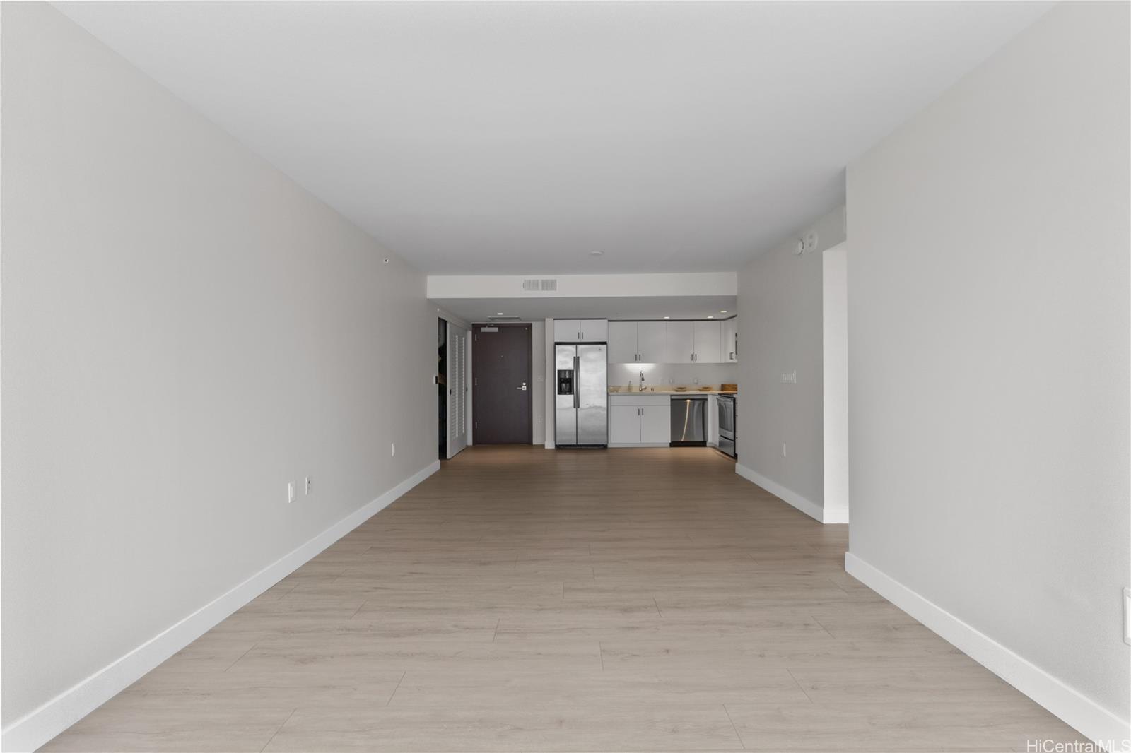 Symphony Honolulu condo # 1511, Honolulu, Hawaii - photo 9 of 24