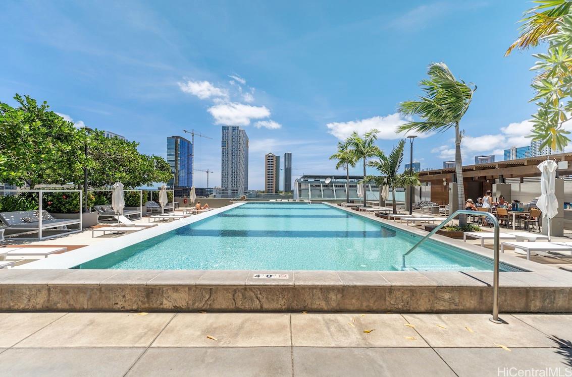 Symphony Honolulu condo # 1605, Honolulu, Hawaii - photo 20 of 25