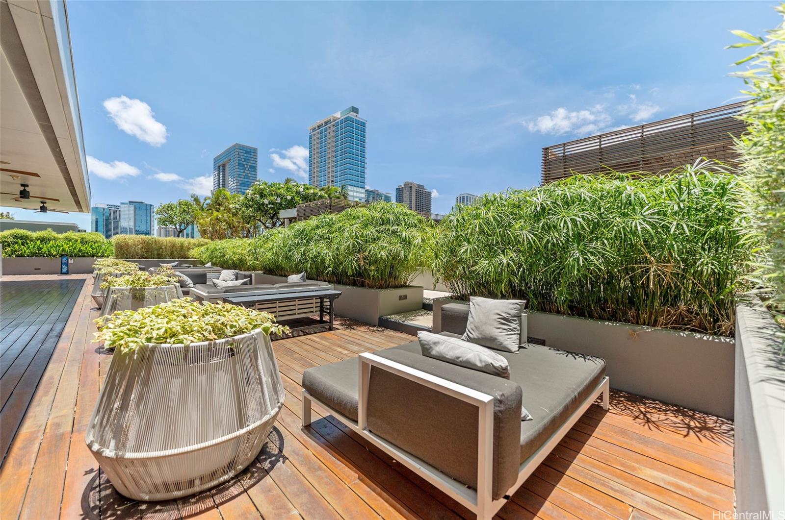 Symphony Honolulu condo # 1605, Honolulu, Hawaii - photo 22 of 25