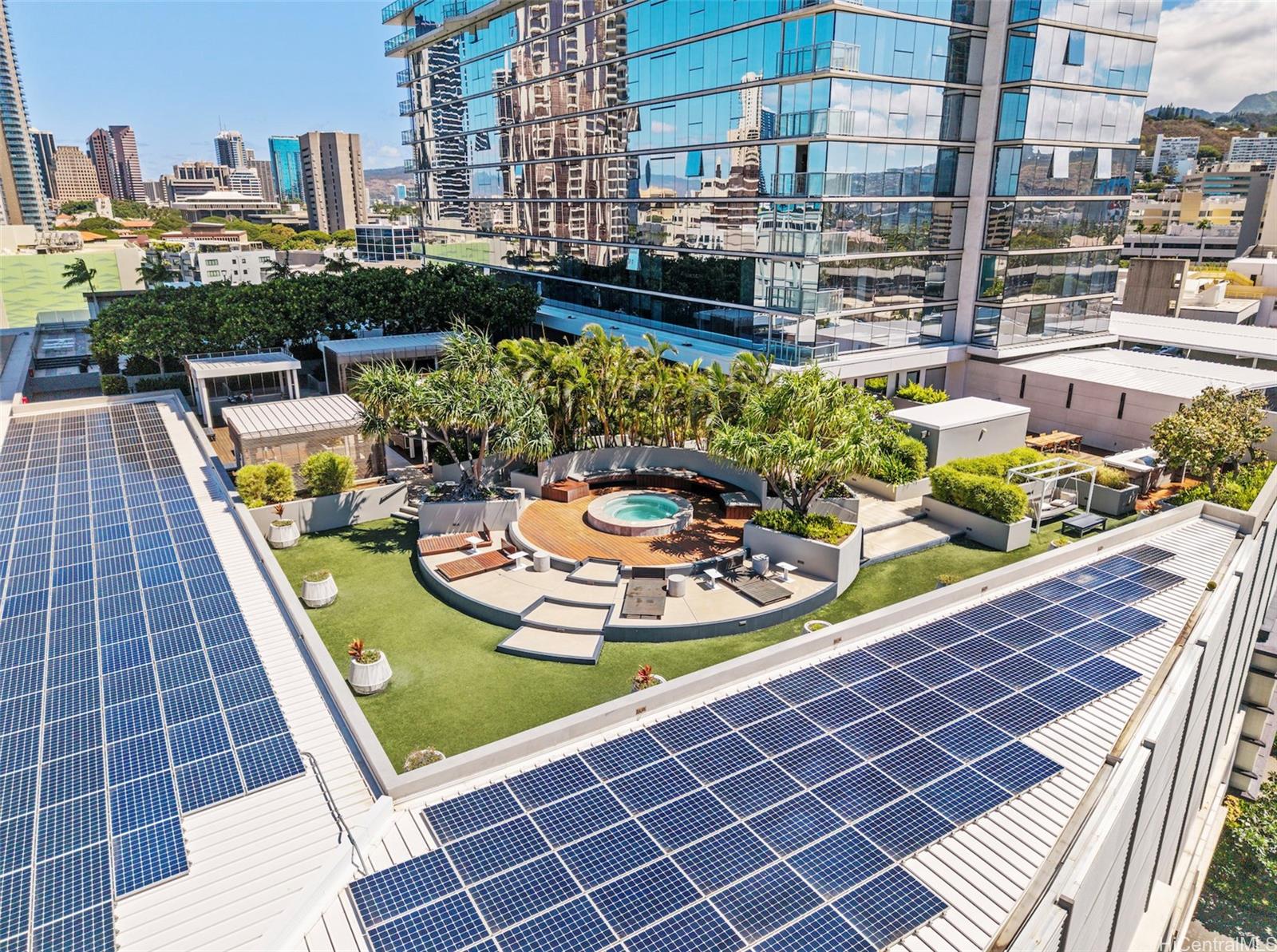 Symphony Honolulu condo # 1605, Honolulu, Hawaii - photo 23 of 25