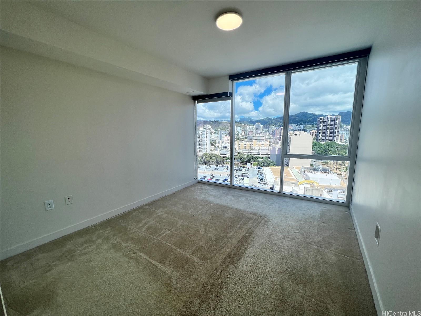 888 Kapiolani Blvd Honolulu - Rental - photo 5 of 10