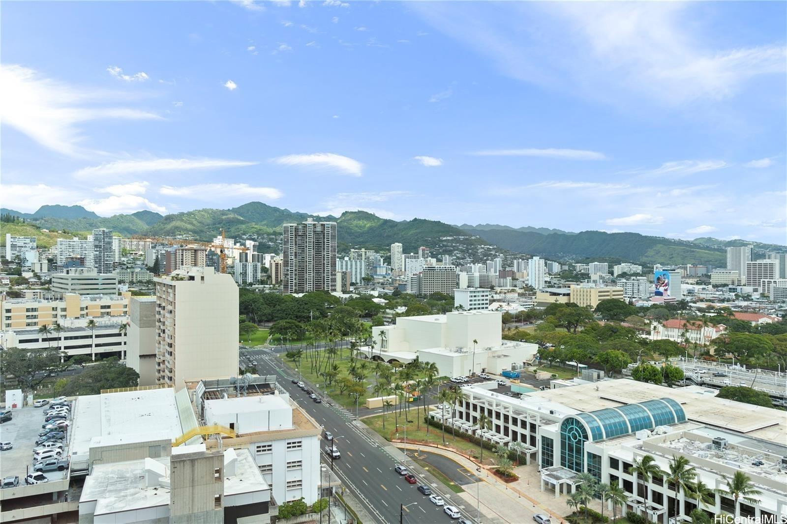 Symphony Honolulu condo # 2001, Honolulu, Hawaii - photo 20 of 21