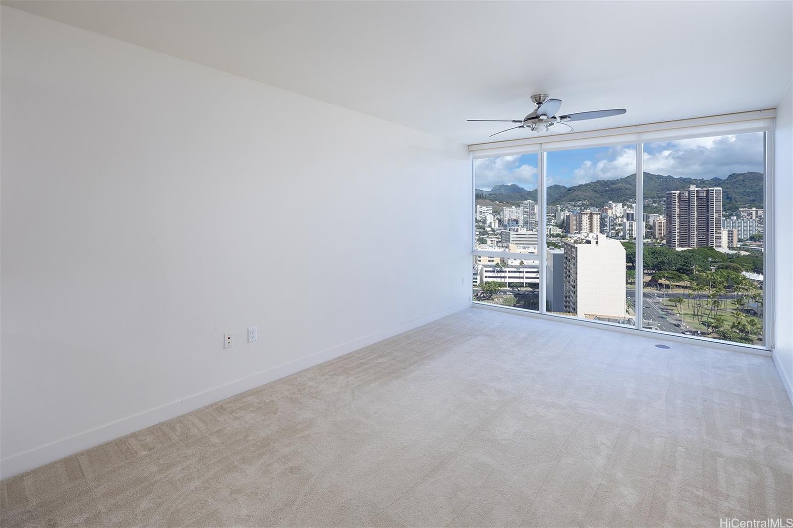 888 Kapiolani Blvd Honolulu - Rental - photo 2 of 12