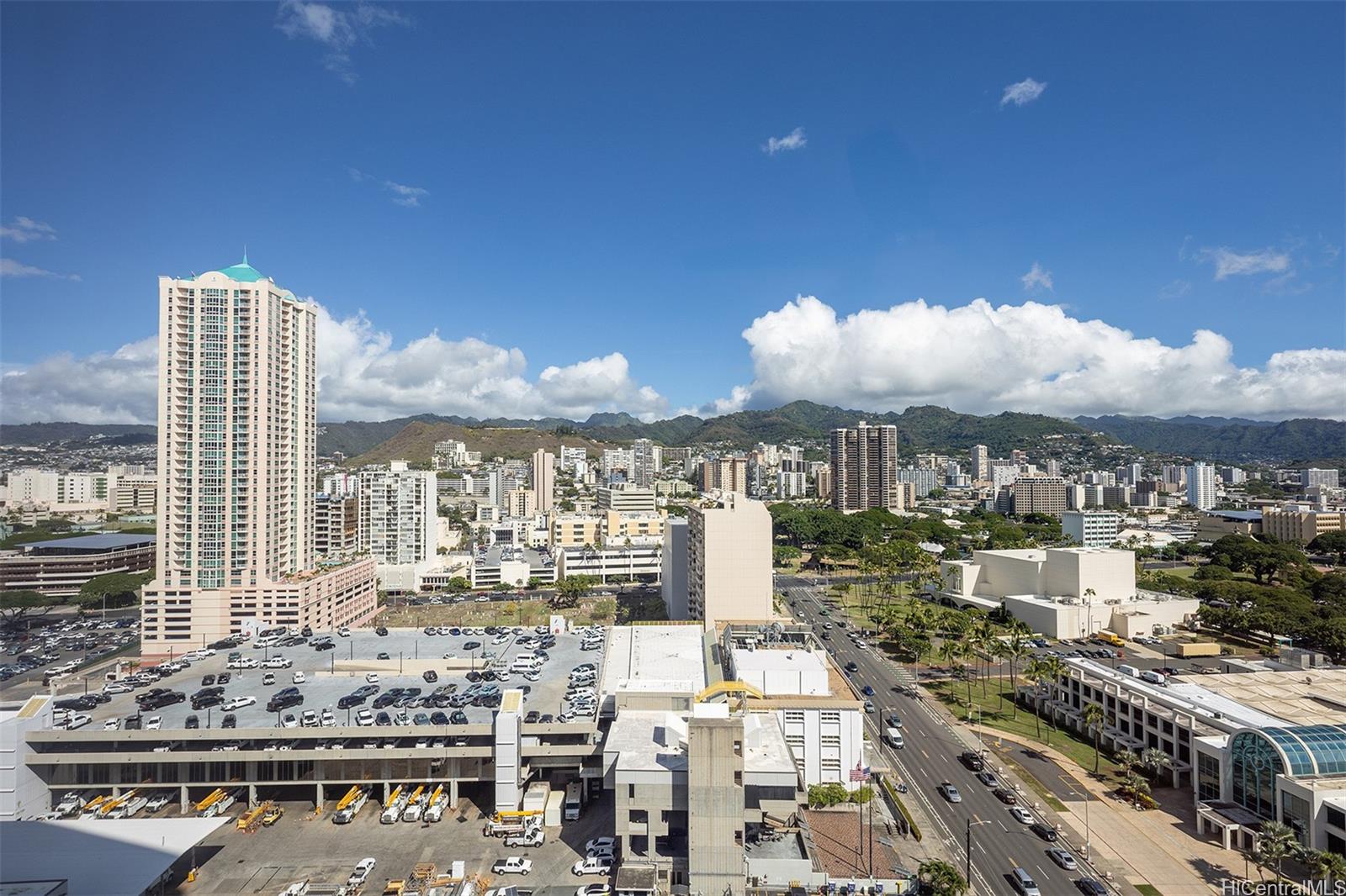888 Kapiolani Blvd Honolulu - Rental - photo 11 of 12