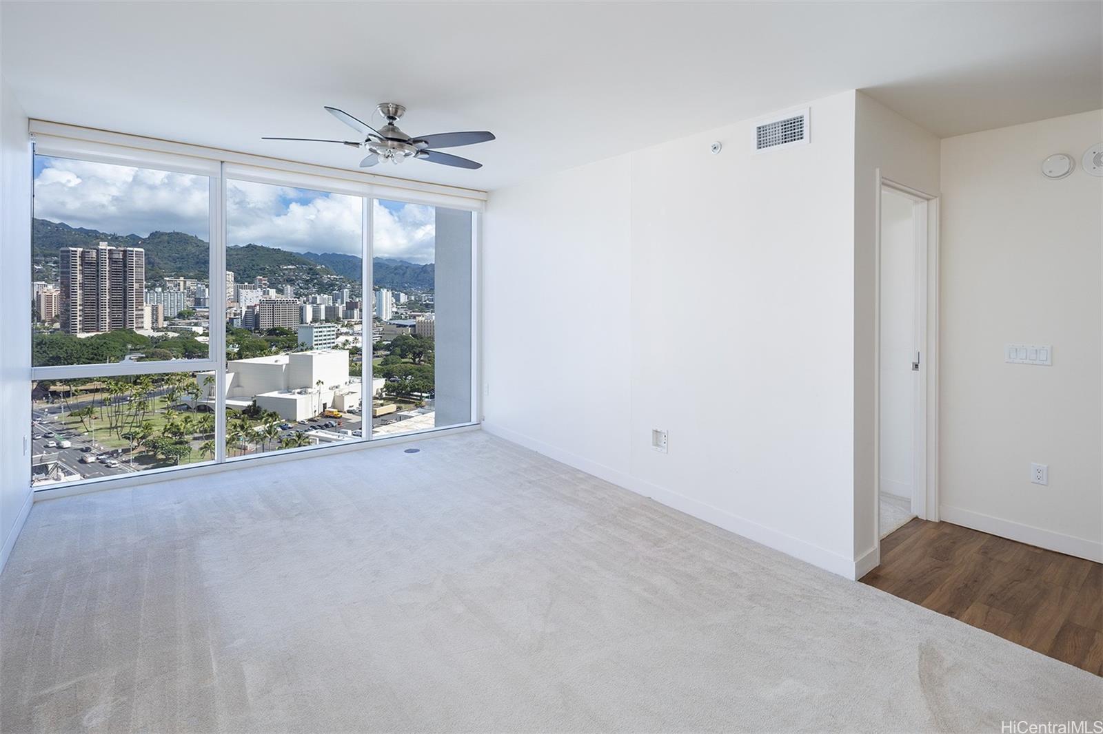 888 Kapiolani Blvd Honolulu - Rental - photo 3 of 12