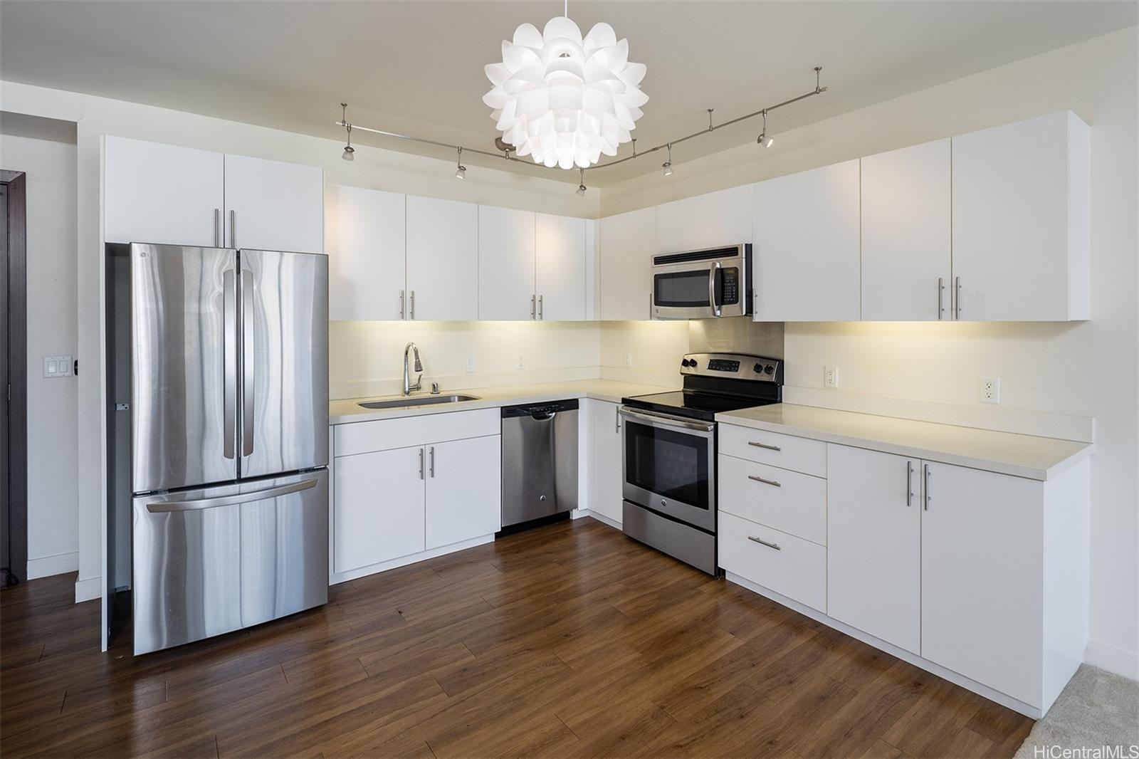 888 Kapiolani Blvd Honolulu - Rental - photo 6 of 12