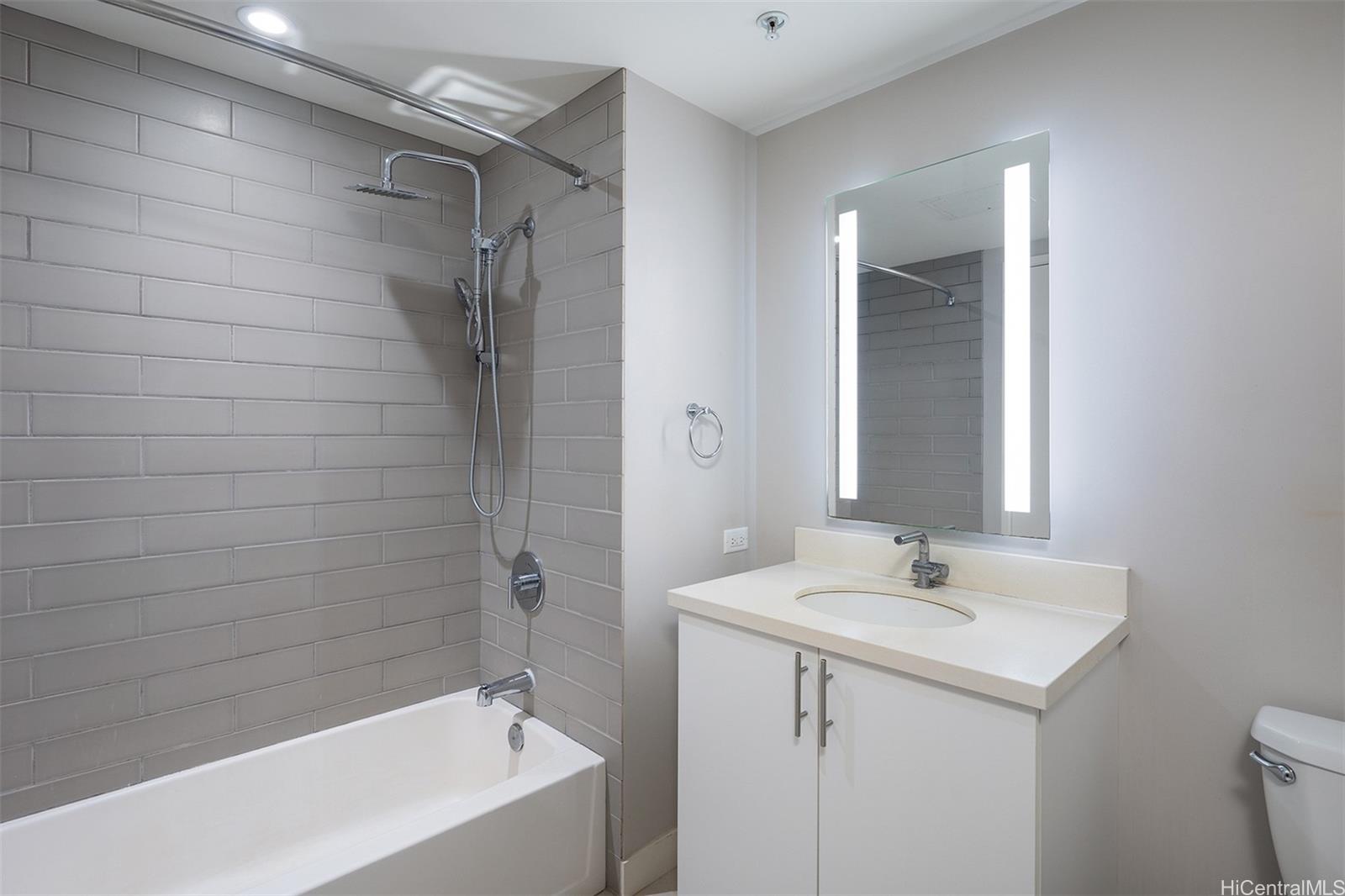 888 Kapiolani Blvd Honolulu - Rental - photo 9 of 12