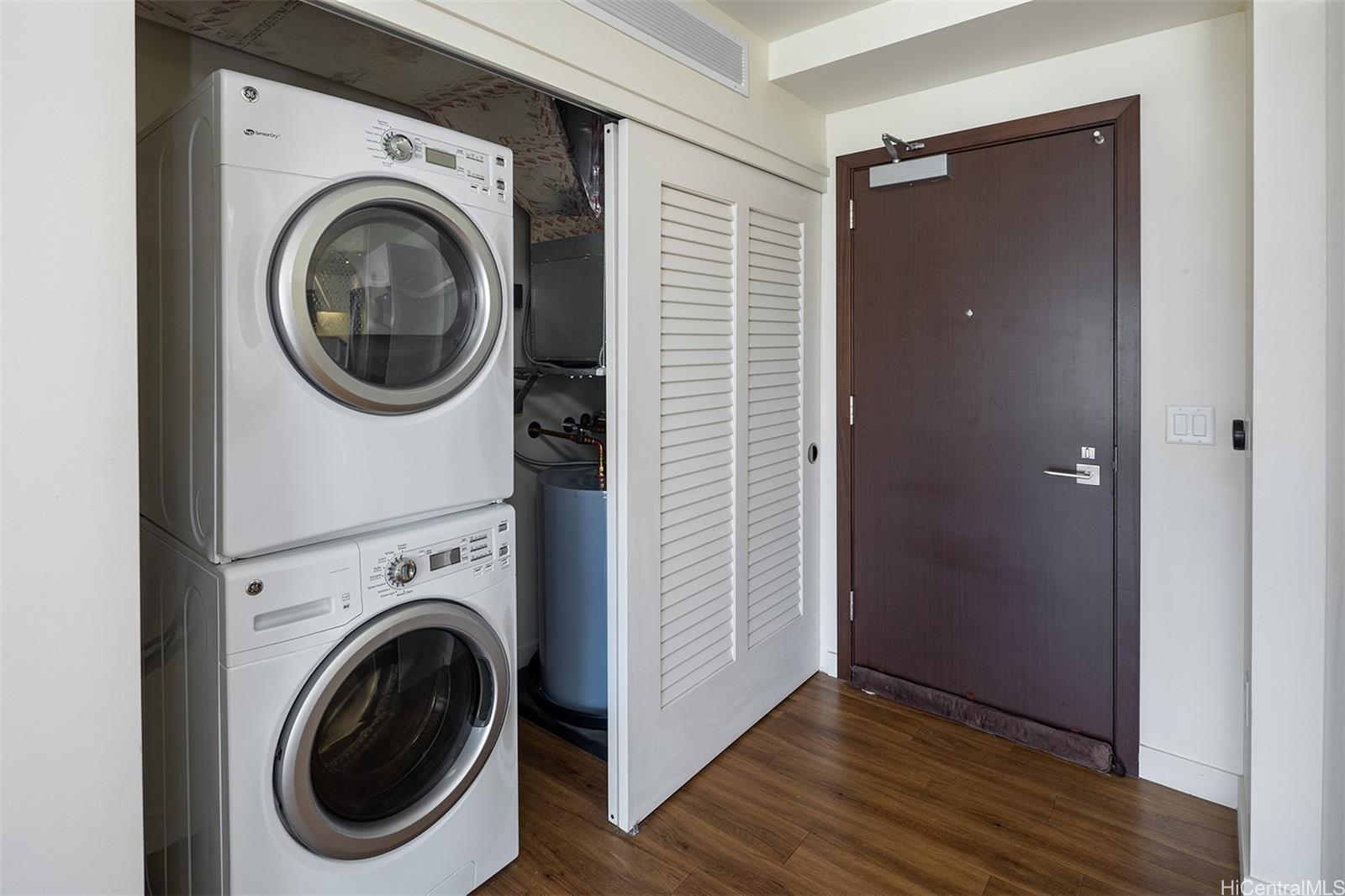 888 Kapiolani Blvd Honolulu - Rental - photo 10 of 12