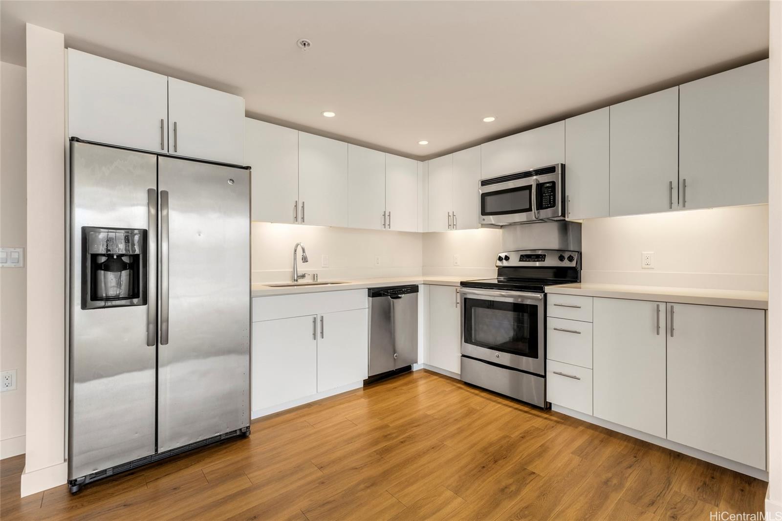 888 Kapiolani Blvd Honolulu - Rental - photo 5 of 22