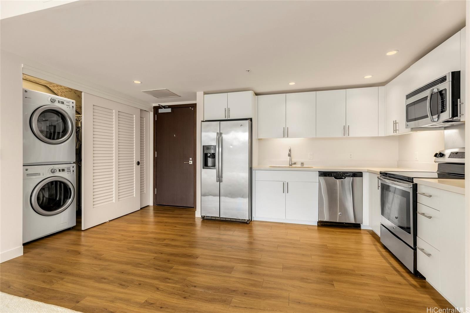 888 Kapiolani Blvd Honolulu - Rental - photo 6 of 22