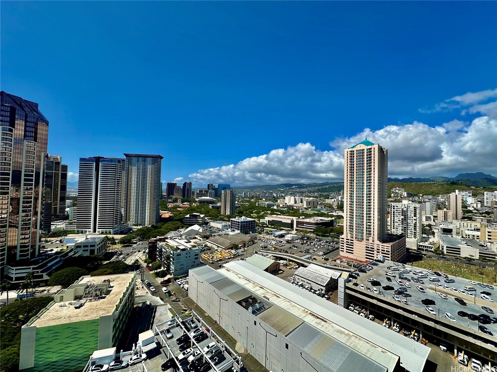 Symphony Honolulu condo # 2509, Honolulu, Hawaii - photo 2 of 20