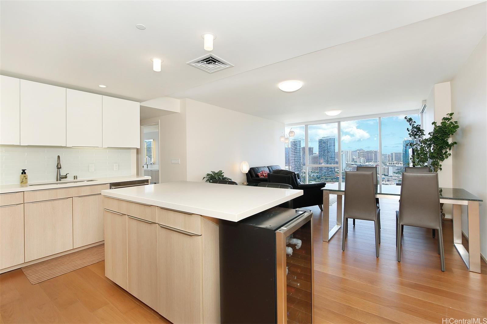 Symphony Honolulu 2703, 888 Kapiolani Blvd, Honolulu Kakaako condo Sold