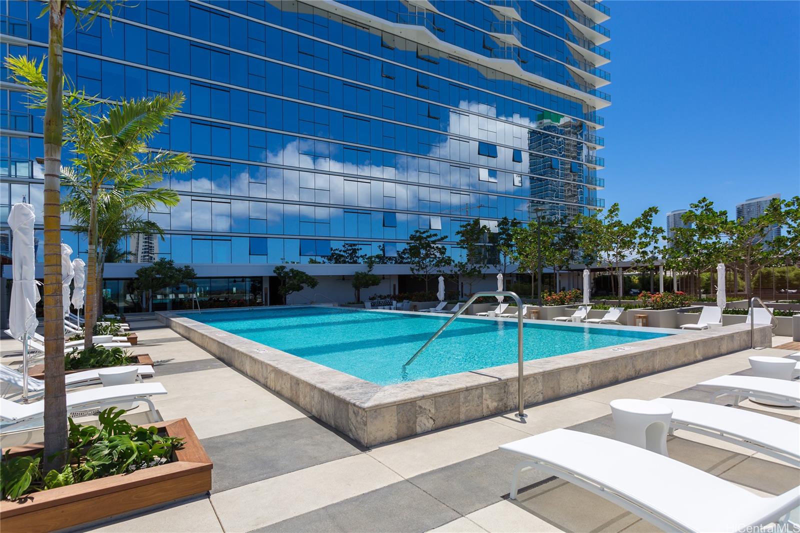 Symphony Honolulu condo # 2703, Honolulu, Hawaii - photo 19 of 25