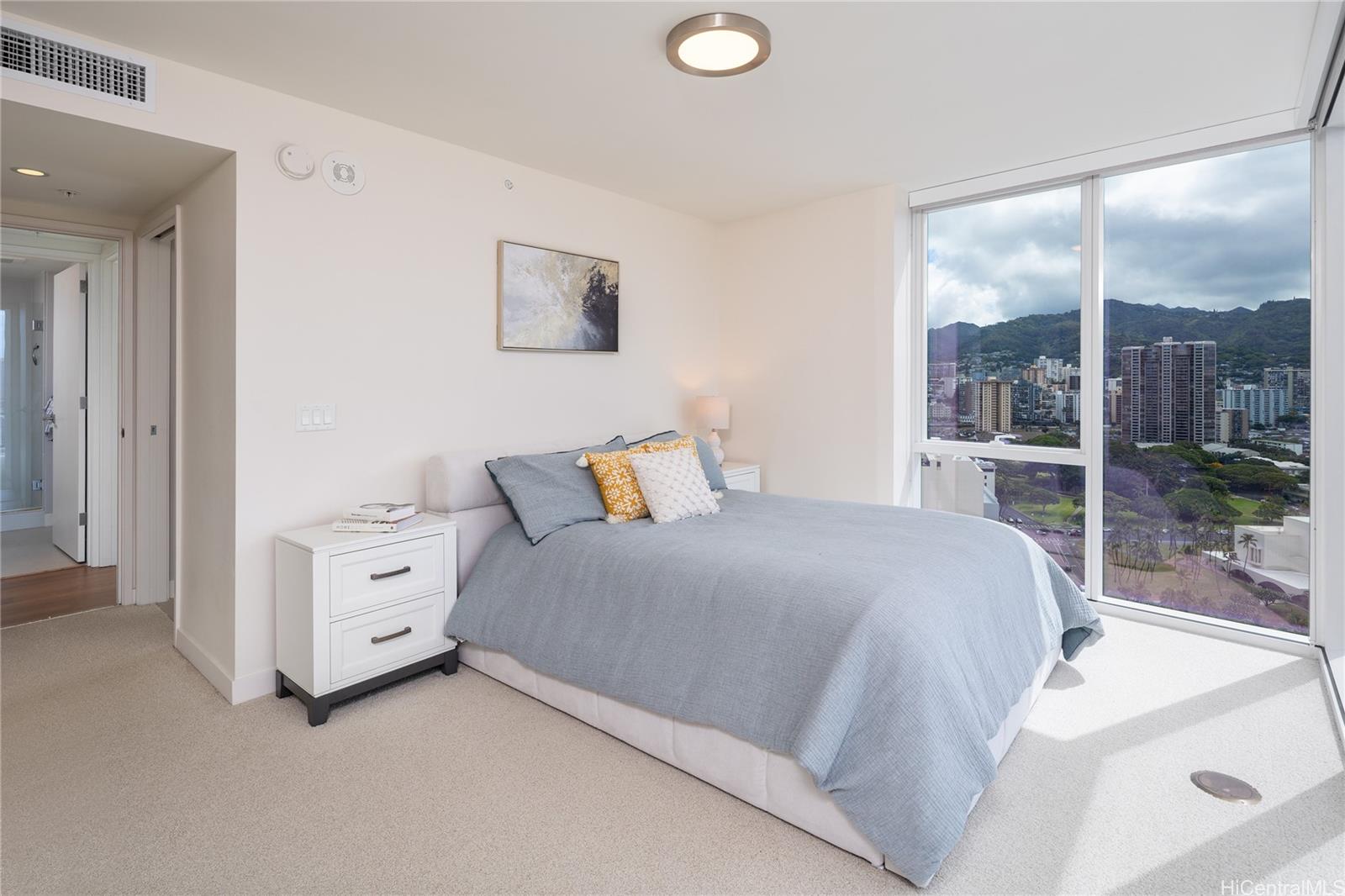 Symphony Honolulu condo # 2703, Honolulu, Hawaii - photo 9 of 25